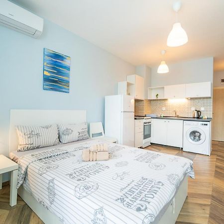 Cozy Little Apartment In Studentski Grad Sofia Exterior foto
