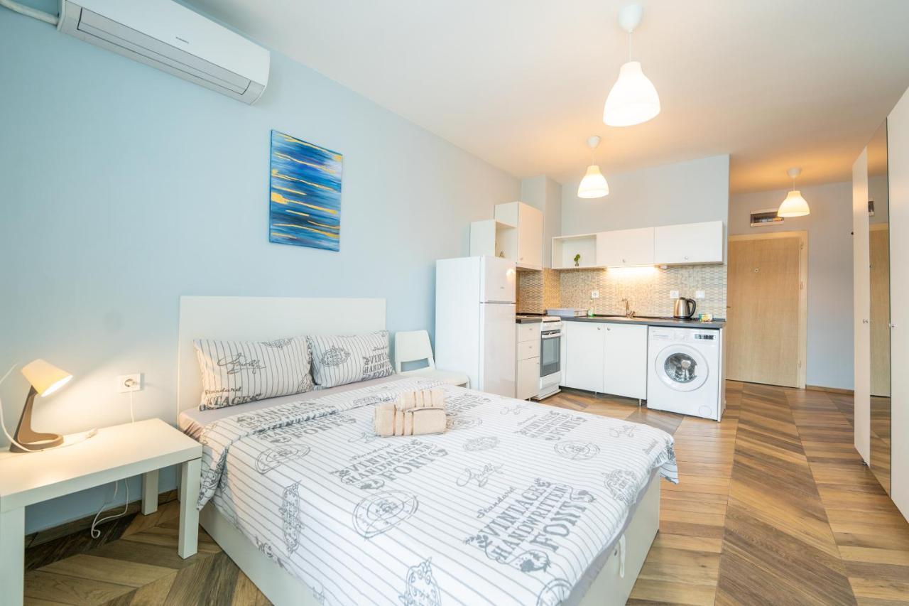 Cozy Little Apartment In Studentski Grad Sofia Exterior foto